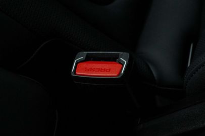 Car image 37