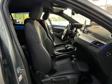 Car image 33