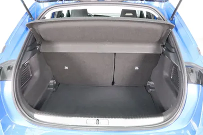 Car image 35