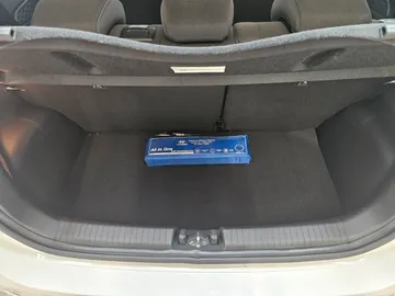 Car image 28