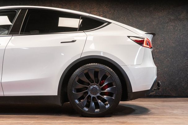 Tesla Model Y Performance AWD 393 kW image number 11