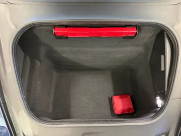 Car image 29