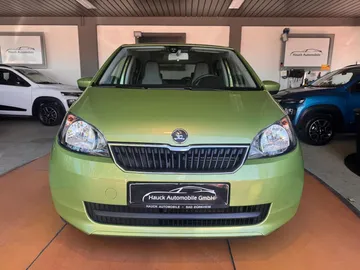 Car image 3