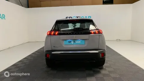 Car image 5