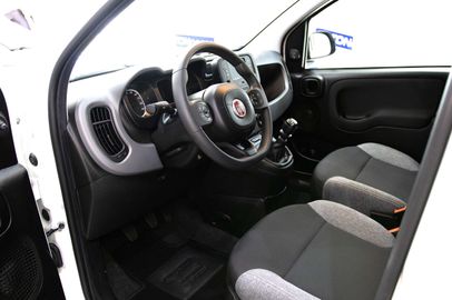 Car image 11