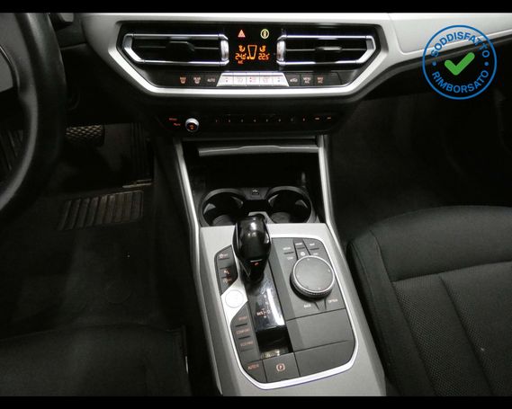 BMW 320d Touring xDrive Advantage 140 kW image number 14