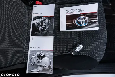 Car image 33