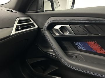 Car image 43