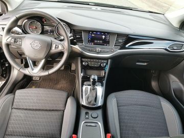 Car image 9