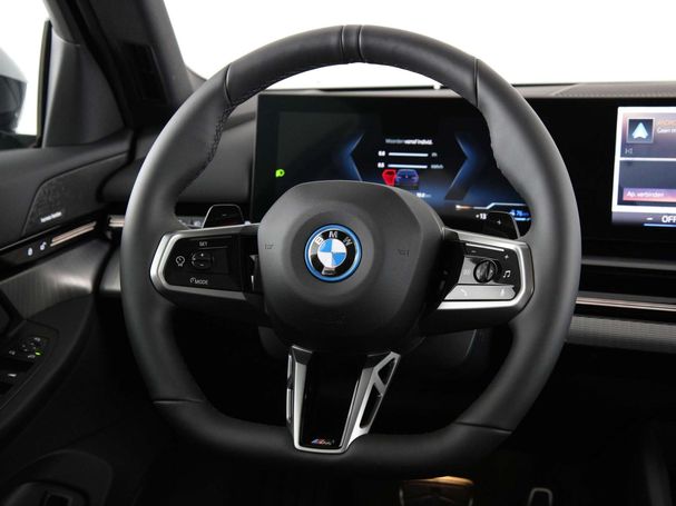 BMW 530 Touring 220 kW image number 2