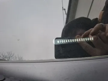 Car image 28
