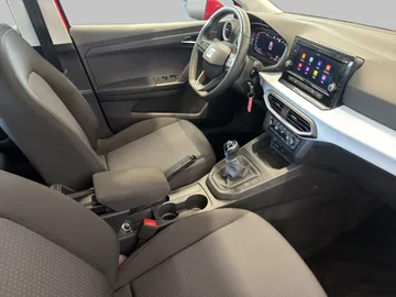 Car image 27