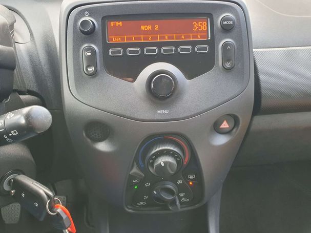 Toyota Aygo X 53 kW image number 11