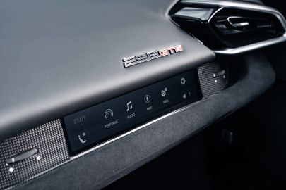 Car image 27