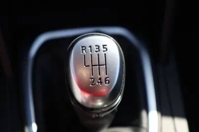 Car image 32