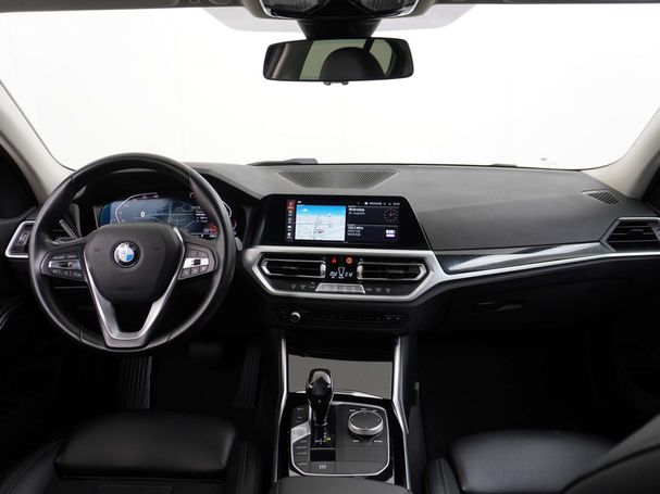 BMW 320i Sport Line 135 kW image number 5