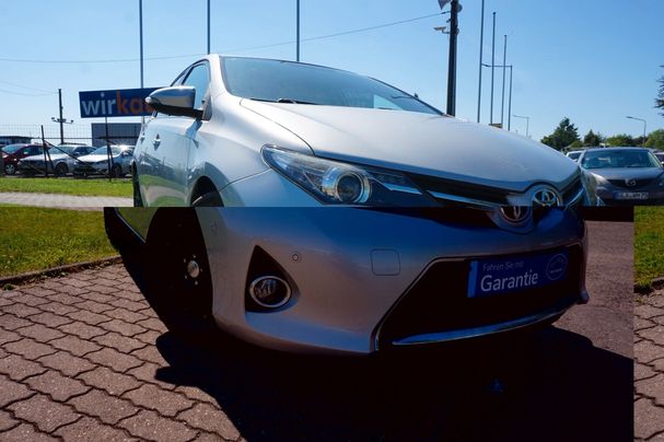 Toyota Auris 73 kW image number 9