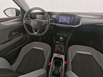 Car image 14