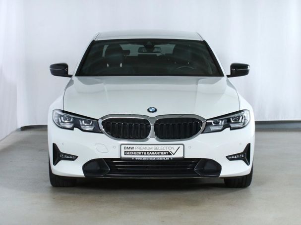 BMW 320d Sport Line 140 kW image number 2