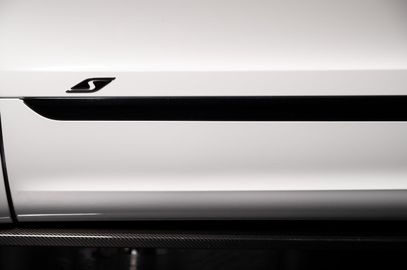 Car image 36