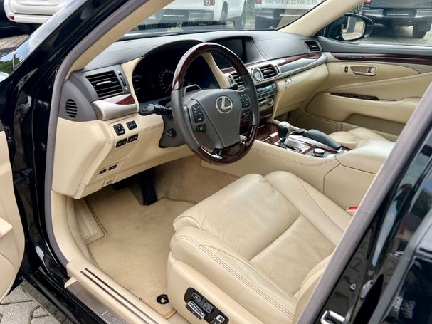 Lexus LS 600 h AWD 327 kW image number 18