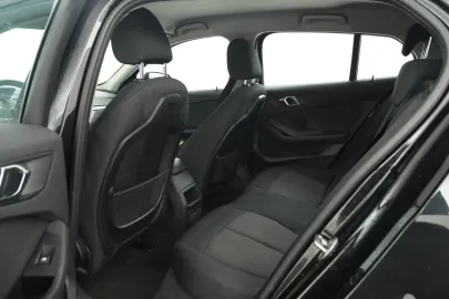 Car image 35