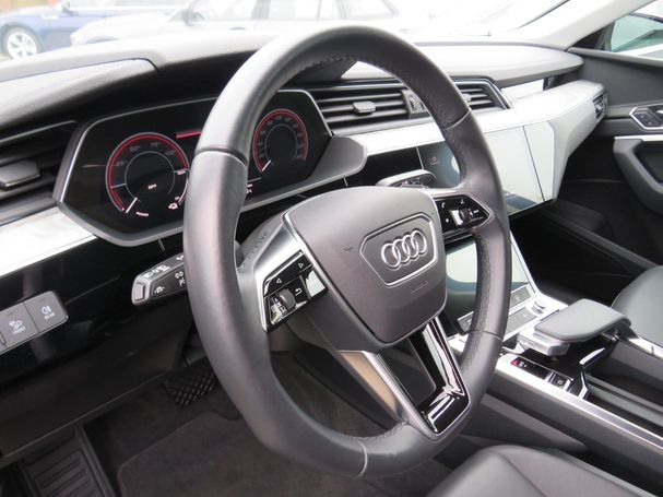 Audi e-tron 50 quattro Sportback 230 kW image number 9