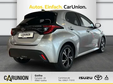 Car image 4