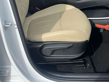 Car image 36