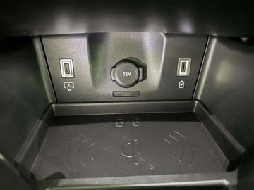 Car image 38