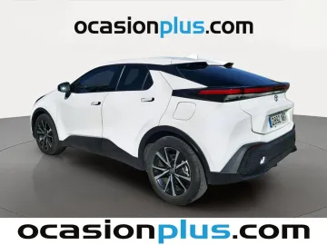 Car image 4