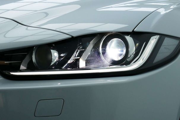 Jaguar XE 147 kW image number 18