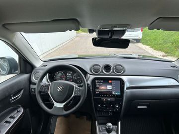 Car image 13