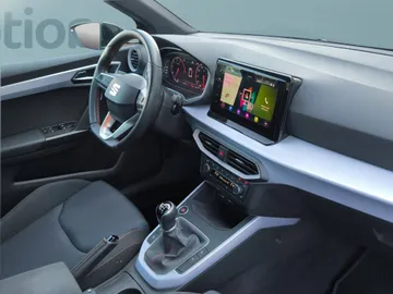Car image 20