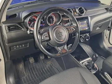 Car image 21