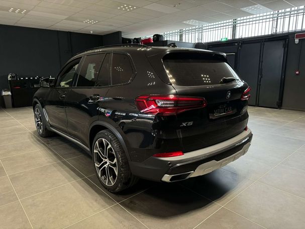 BMW X5 xDrive30d xLine 195 kW image number 4