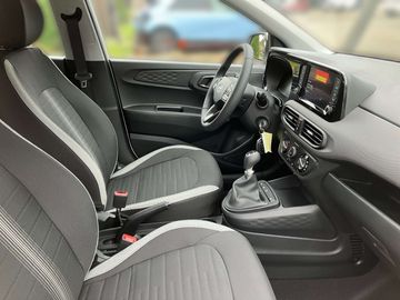 Car image 10