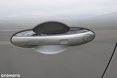 Car image 40