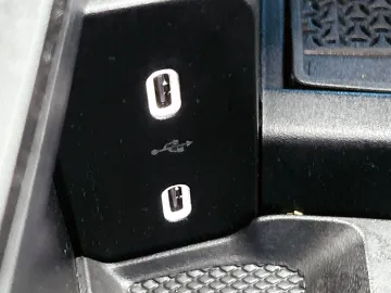 Car image 48