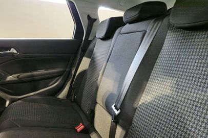 Car image 38