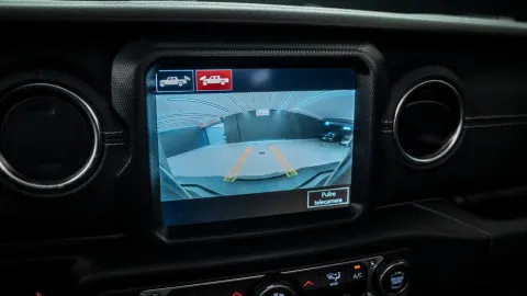 Car image 35