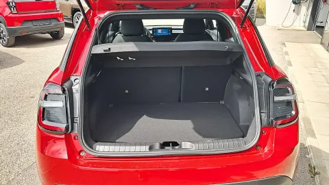 Car image 36