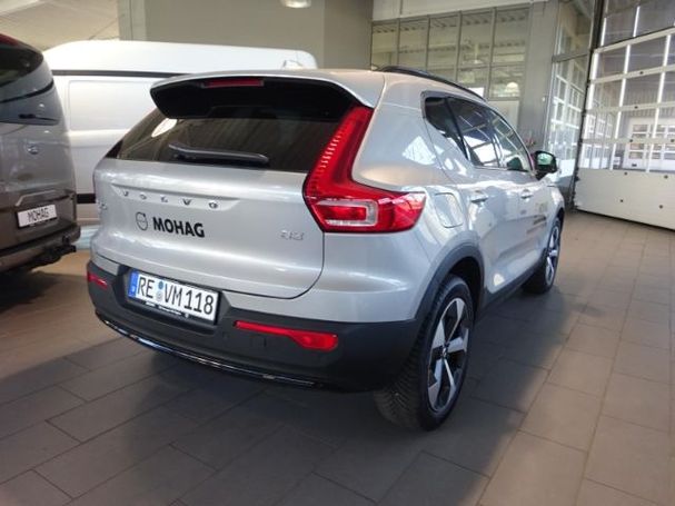 Volvo XC40 B3 Plus Dark 120 kW image number 3