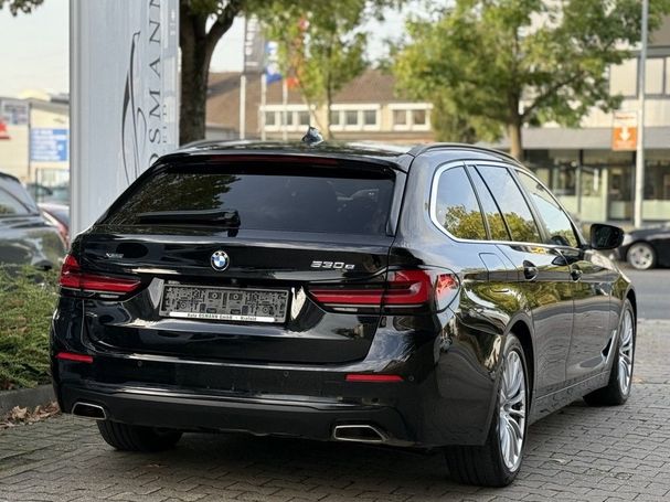 BMW 530i Touring xDrive 185 kW image number 4