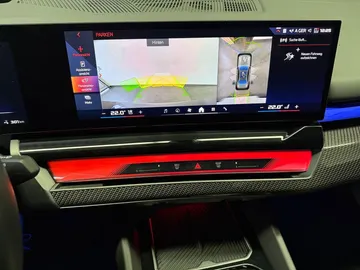 Car image 27
