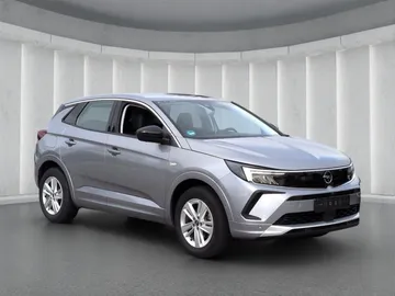 Car image 19