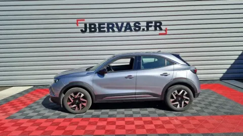 Car image 4