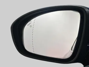 Car image 32