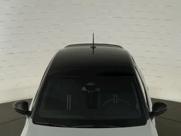 Car image 35