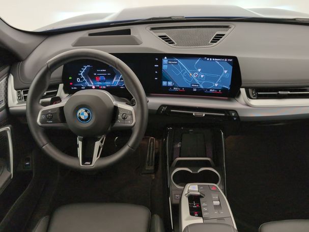 BMW iX1 xDrive30 M Sport 200 kW image number 4